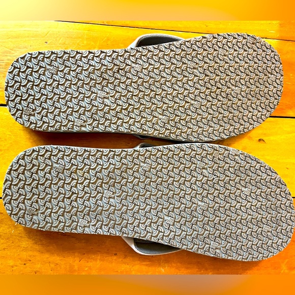 The North Face women’s flip flops - Picture 4 of 4